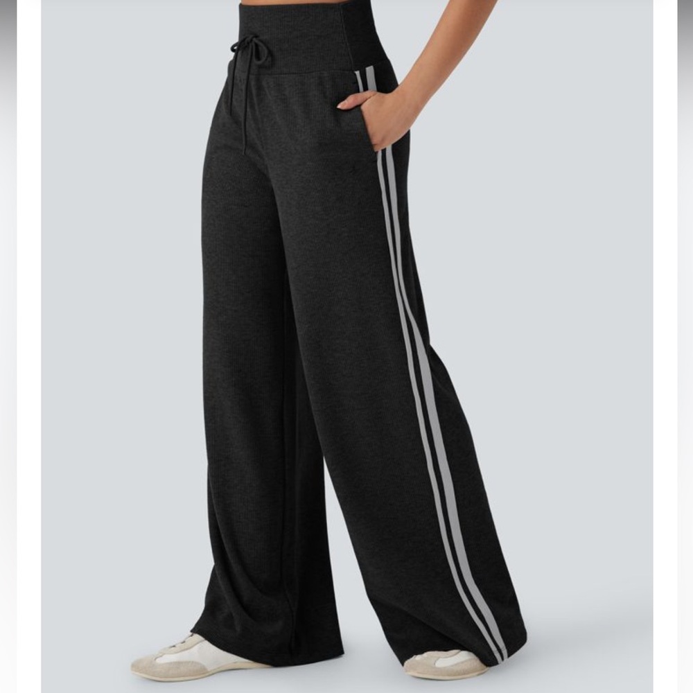 NWOT Halara ribbed high waisted wide leg lounge pants size medium black